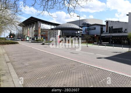 Central Milton Keynes Buildings Snow Dome Outdoor Market  Blossom Reflections on glass centre  Signage Corona Virus Covid 19 Grid system Stock Photo