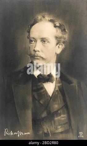 RICHARD STRAUSS (1864-1949) German composer about 1915 Stock Photo