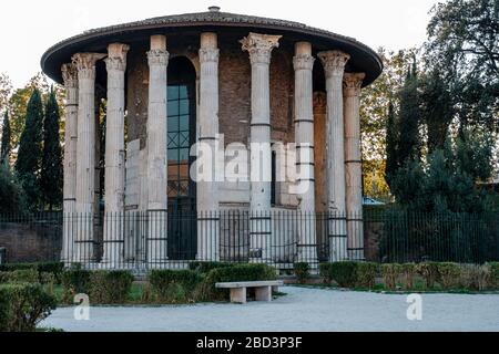 Temple of Hercules Victor (Tempio di Ercole Vincitore), Roman temple in Piazza Bocca della Verità, Forum Boarium, Rome, Italy.