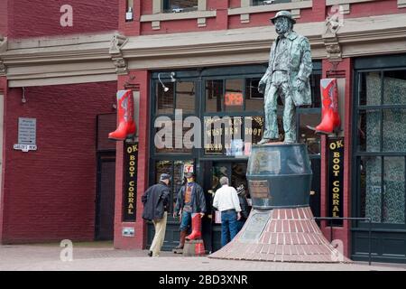 Gassy Jack statue in Maple Tree Square, Gastown District, Vancouver, British Columbia, Canada, North America Stock Photo