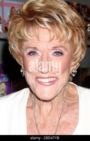 September 22, 2012, Studio City, CA, USA: LOS ANGELES - SEP 22:  Jeanne Cooper at the Jeanne Cooper Book Signing at the Bookstar on September 22, 2012 in Studio City, CA (Credit Image: © Kay Blake/ZUMA Wire) Stock Photo