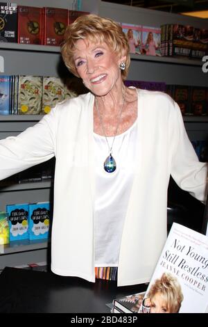 September 22, 2012, Studio City, CA, USA: LOS ANGELES - SEP 22:  Jeanne Cooper at the Jeanne Cooper Book Signing at the Bookstar on September 22, 2012 in Studio City, CA (Credit Image: © Kay Blake/ZUMA Wire) Stock Photo