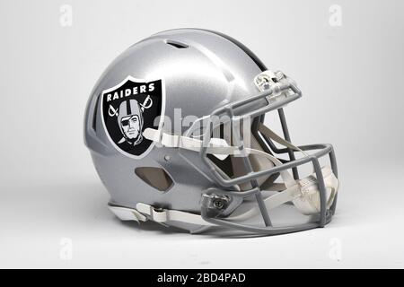 Detailed view of Las Vegas Raiders (left) and Los Angeles Rams helmets and Super  Bowl Vince Lombardi Trophy. Photo via Credit: Newscom/Alamy Live News Stock  Photo - Alamy