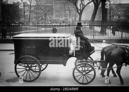 Hearse carrying body of financier John Pierpont Morgan (1837-1913), during funeral which took place on April 14, 1913 in New York City Stock Photo