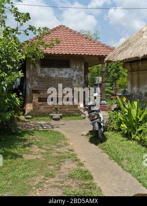 dh Balinese traditional entryway BALI INDONESIA House compound building garden gardens property residential Stock Photo