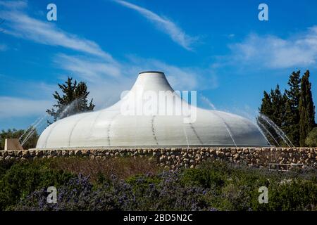 The Shrine of the Book at the Israel Museum, focuses on the Dead Sea Scrolls and other ancient scriptures. Jerusalem, Israel Stock Photo