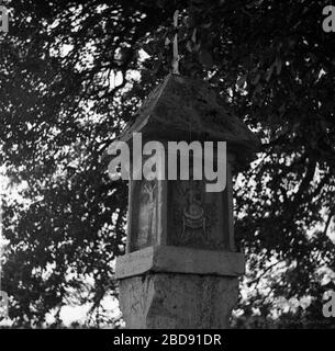 Slovenščina Znamenje Ob Razpotju V Velikih Pecah Z Letnico 1720 Detajl Sv Vid Between 15 August 1950 And 17 September 1950 Date Qs P 1950 00 00t00 00 00z 9 P1319 1950 08 15t00 00 00z 11 P1326 1950 09 17t00 00 00z 11 This Image Or Media Is<script async src=