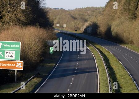 Motorway / dual carriageway - empty Stock Photo: 24674730 - Alamy