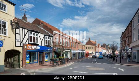 Shops lining Middle Street South in the centre of the East Yorkshire market town of Driffield Stock Photo