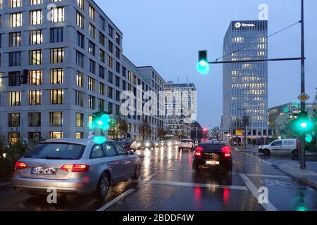 25.11.2019, Berlin, Berlin, Germany - Road traffic in rainy weather in the evening on Heidestrasse. 00S191125D143CAROEX.JPG [MODEL RELEASE: NOT APPLIC Stock Photo