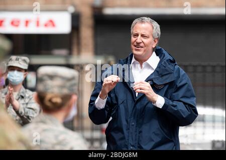 New York, USA. 08th Apr, 2020. New York City Mayor BILL DE BLASIO (D) welcoming members of the United States Air Force who have been deployed to Lincoln Hospital. The mayor is seen here in a courtyard of Lincoln Hospital with U.S. Air Force personnel. Credit: ZUMA Press, Inc./Alamy Live News Stock Photo