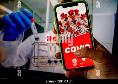 Rotterdam, Netherlands. 08th Apr, 2020. The Dutch government plans to use the covid app to trace people who might get in contact with people who are diagnosed with the coronavirus if they leave their house. They will receive a message alert informing them to stay home for 2 weeks. This will be done to curb the spread of covid-19. Credit: SOPA Images Limited/Alamy Live News Stock Photo