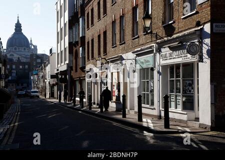 View down Cheval Place to the London Oratory, Brompton, London, UK Stock Photo