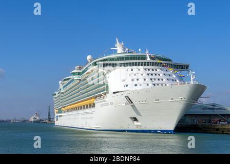 The Independence of The Seas, Royal Caribbean cruise ship docked in Southampton docks in Hampshire, England, UK Stock Photo