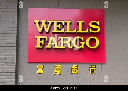 CALIFORNIA, USA. 08th Apr, 2020. General view of Wells Fargo bank sign in English and Chinese amid the global coronavirus COVID-19 pandemic, Wednesday, April 8, 2020, in Monterey Park, Califronia, USA. (Photo by IOS/Espa-Images) Credit: European Sports Photo Agency/Alamy Live News Stock Photo