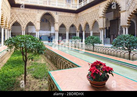 Patio de las Doncellas. The Maiden’s Courtyard.  Royal Alcazars, Seville, Seville Province, Andalusia, Spain.  The monumental complex formed by the Ca Stock Photo
