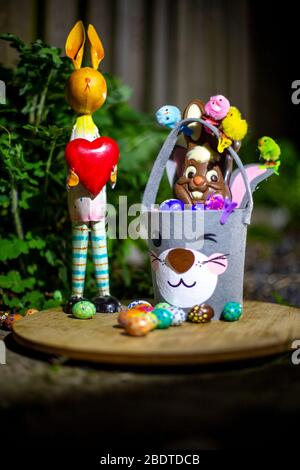 Eindhoven, Netherlands. 09th Apr, 2020. EIDHOVEN, 09-04-2020, Easter bunny with Easter chocolate eggs on Maundy Thursday. Credit: Pro Shots/Alamy Live News Stock Photo