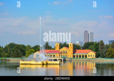 Ferril Lake Fountain and City Park Pavilion Boathouse at Denver City Park in Colorado Stock Photo