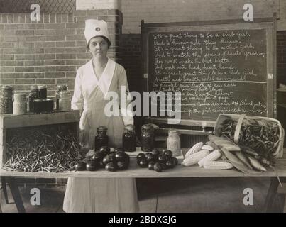 WWI, Home Canning, 1917-18 Stock Photo