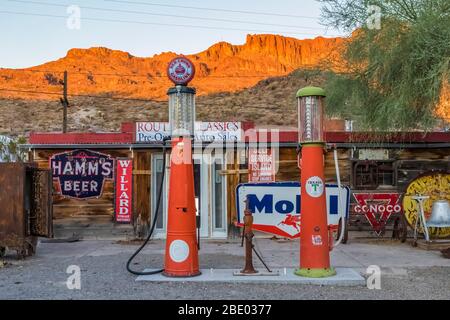 Business with collection of memorabillia in downtown Oatman, an old gold mining town turned tourist town along Historic Route 66 in Arizona, USA [No p Stock Photo