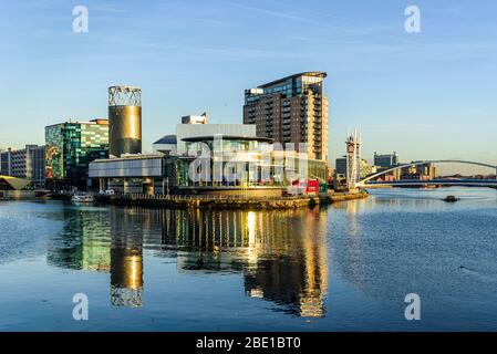 The Lowry and Lowry Bridge, Salford Quays, Greater Manchester Stock Photo