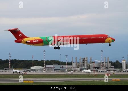 OY-RUE Danish Air Transport (DAT) McDonnell Douglas MD-83 (DC-9-83)  at Malpensa (MXP / LIMC), Milan, Italy Stock Photo