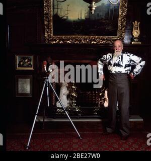Angus McBean Surrealist Photographer at home in Debenham Suffolk  1984 Stock Photo