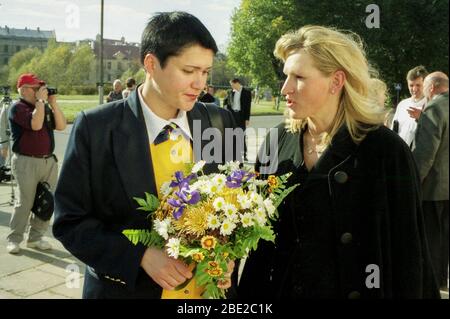 Vida Vencienė (Mogenytė) is a former cross-country skier who represented the Soviet Union and later Lithuania from 1988 to 1994. She won a gold medal Stock Photo