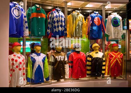 Ropa jockey shops