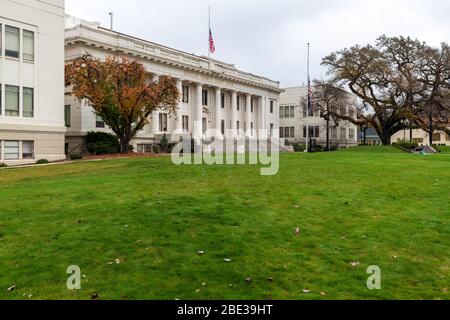 Roseburg, Oregon, USA - November 10, 2018: Spacious grounds of the Douglas County Courthouse Stock Photo