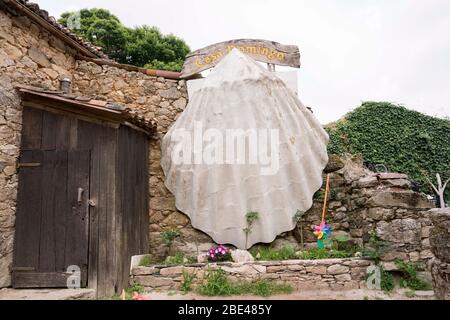 Spain, Galicia, Lugo, Palais de Rei, Camino de Santiago, the way of St. James. Ginat camino shell. Stock Photo