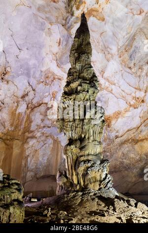 Paradise Cave, Phong Nha-Ke Bang National Park; Phong Nha, Quang Binh Province, Vietnam Stock Photo