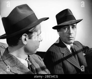 DARK PASSAGE, Clifton Young, Humphrey Bogart, 1947 Stock Photo - Alamy