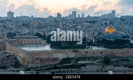 JERUSALEM - AERIAL VIEW FROM EAST WITH THE TEMPLE MOUNT & THE MOSQUE OF ...