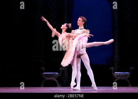 Tamara Rojo (Princess Aurora), Vadim Muntagirov (Prince Desire) in THE SLEEPING BEAUTY presented by English National Ballet in 2012 music: Tchaikovsky choreography: MacMillan after Petipa set design: Peter Farmer costumes: Nicholas Georgiadis Stock Photo