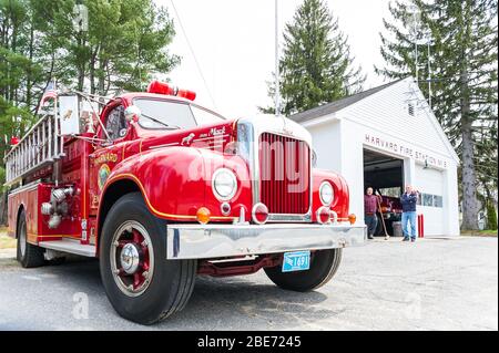 1965 Mack B, Engine 1, Harvard Fire Dept, Station No 2 Stock Photo