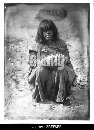 Havasupai Indian woman weaving a basket, ca.1899 Stock Photo