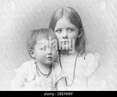 Hedwig Walcher mit einem Kind (MW40). Stock Photo