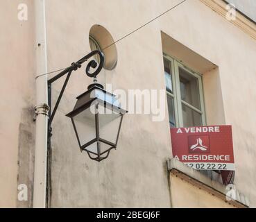 CONFINEMENT LUNDI DE PAQUES Stock Photo