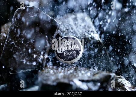 A lid of the Corona Extra beer brand, whose production the Mexican brewery temporarily ceased during the corona crisis | usage worldwide Stock Photo