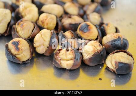 The deatil of the baked edible chestnuts