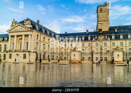 Palace of the Dukes, with the 15th century tower of Philippe le Bon, from the Place de la Libération in city centre of Dijon, France. February 2020. Stock Photo