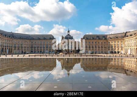 Le Miroir d'Eau on the Place de la Bourse in Bordeaux Stock Photo