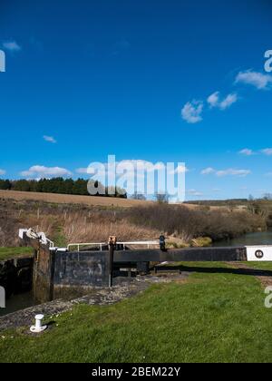 Oakhill Down Lock, North Wessex Downs, Kennet and Avon Canal, Froxfield, Wiltshire, England, UK, GB. Stock Photo