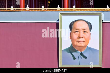 Portrait of Mao Zedong (Mao Tse-Tung) in Tiananmen Gate, Forbidden City. Beijing, China Stock Photo