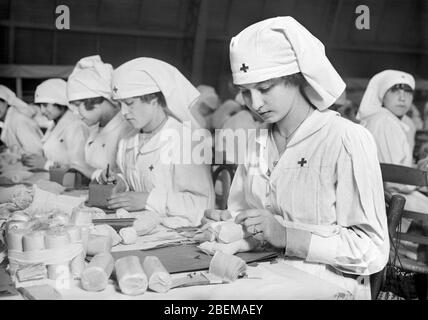Female American Red Cross Workers Preparing Supplies for the Front,  American Red Cross, 60 Rue St. Didier, Paris, France, Lewis Wickes Hine, American National Red Cross Photograph Collection, July 1918 Stock Photo