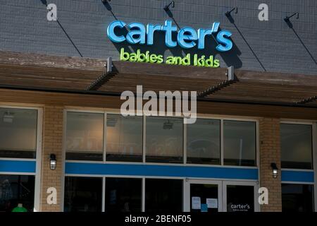 A logo sign outside of a Carter's, Inc., and OshKosh B'Gosh retail store in  Mississauga, Ontario, Canada, on April 16, 2017 Stock Photo - Alamy
