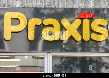 UTRECHT, 15-04-2020 , Dutchnews, Praxis new logo, Nieuw logo Praxis / Praxis City Stock Photo