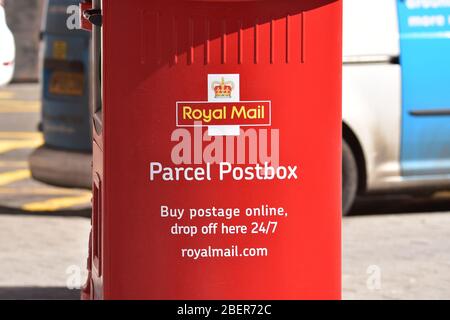 Post letters and parcels in the UK and overseas with Royal Mail. Stock Photo