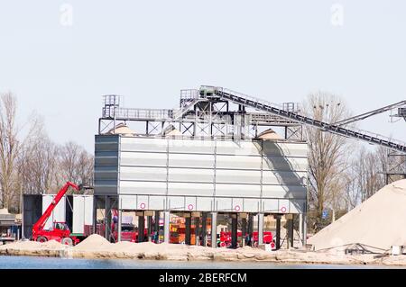 Conveyor belt of a sand extraction installation In Nijmegen, Netherlands Stock Photo